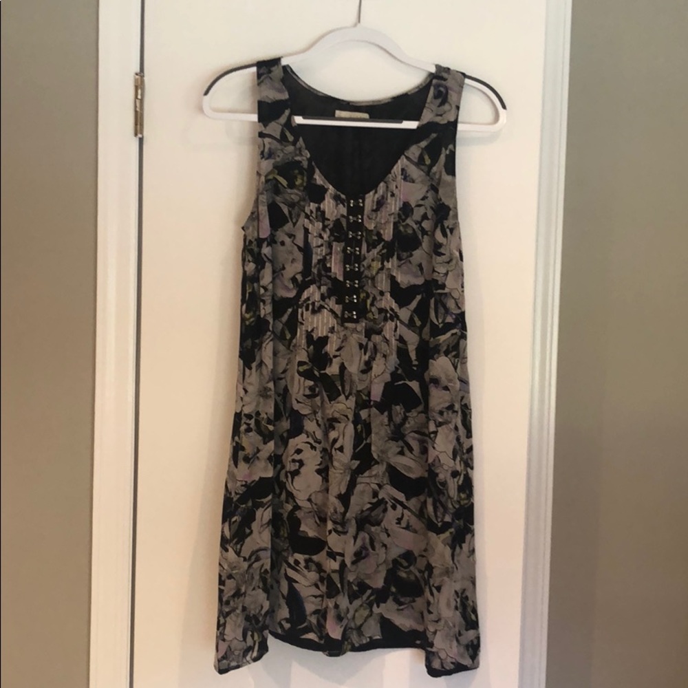 Sleeveless flowing dress